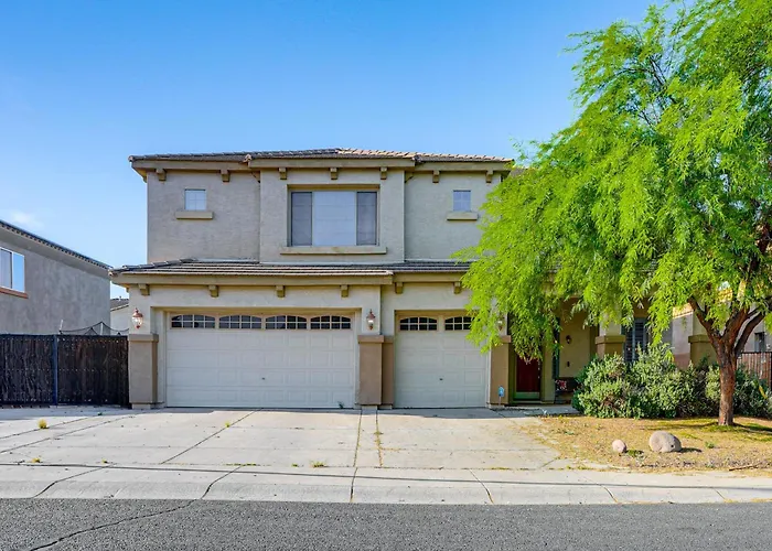Holiday home Desert Oasis W/ Fire Pit: 6 Mi To Cardinals Games Glendale
