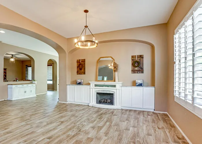 Desert Oasis W/ Fire Pit: 6 Mi To Cardinals Games Holiday home Glendale