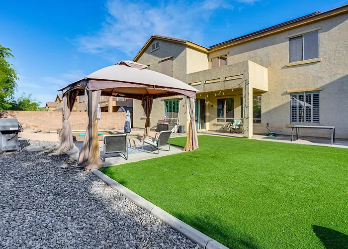Desert Oasis W/ Fire Pit: 6 Mi To Cardinals Games Holiday home