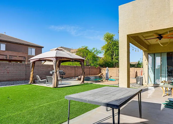Desert Oasis W/ Fire Pit: 6 Mi To Cardinals Games * Glendale