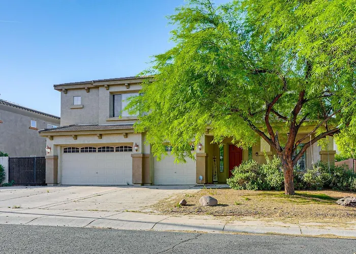 Desert Oasis W/ Fire Pit: 6 Mi To Cardinals Games Glendale